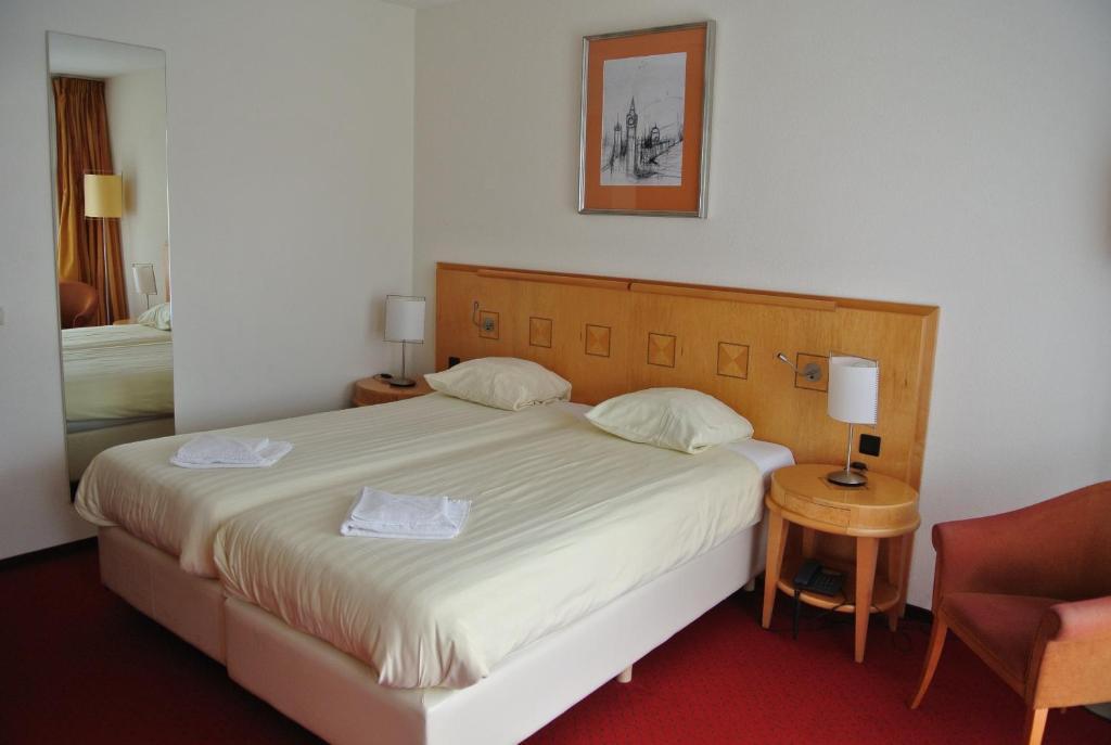 Hotel 2000 Valkenburg Valkenburg aan de Geul ภายนอก รูปภาพ