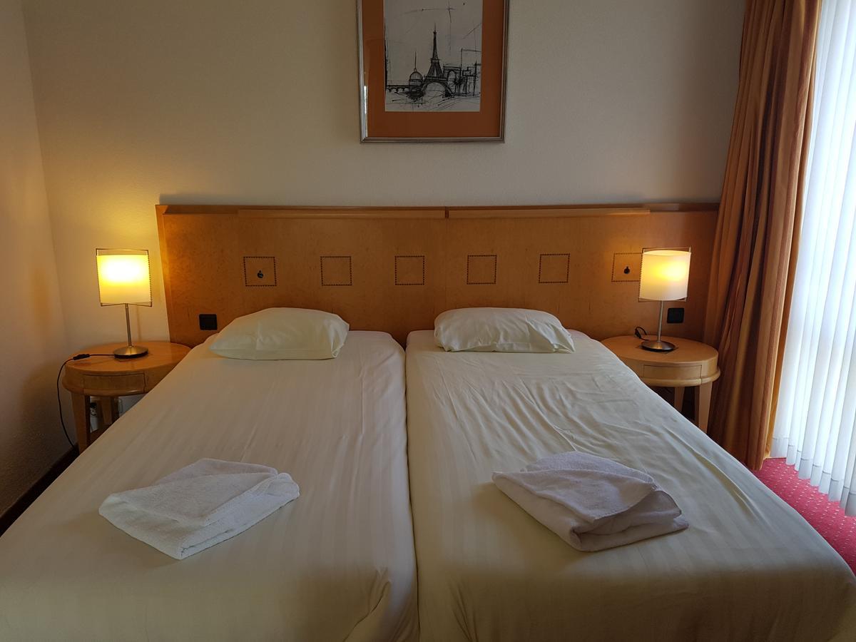 Hotel 2000 Valkenburg Valkenburg aan de Geul ภายนอก รูปภาพ